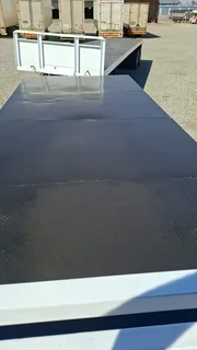 FULLY HENRED SUPERLINK FLAT DECK