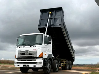 Twinsteer Designed To Push Loads