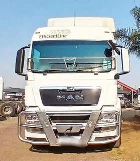 Bold Busibess Movers !!