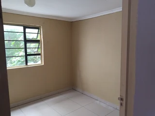 Room for rent in raffia road crossmoor
