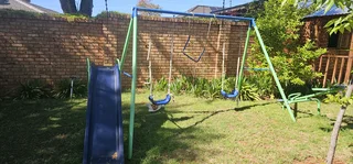 Kids swing slide