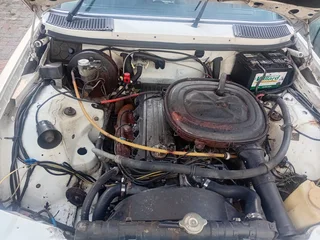 Mercedes W123  230e Auto