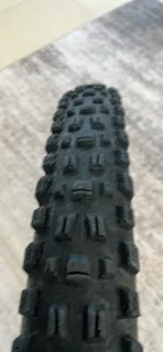 Brand New Maxxis Assegai DH casing tubeless ready 3C maxx grip 27.5x2.50WT 50 PSI MTB tire