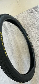 Brand New Maxxis Assegai DH casing tubeless ready 3C maxx grip 27.5x2.50WT 50 PSI MTB tire