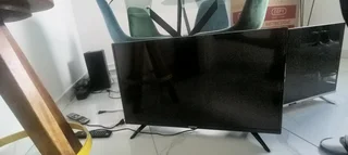 Selling 4x 32&#39; tv R1300 each