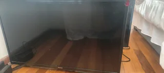 Selling 4x 32&#39; tv R1300 each