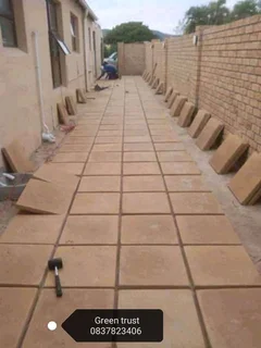 ALL TYPES OF PAVING AND ARTIFICIAL GRASS  ROLL ON LAWN AND GARDEN PEBBLES STONES INSTALLATION