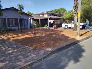 13 N 19MM BROWN N GREY STONES AND INSTANT ROLL ON LAWN AND ASTRO TURF AND PAVING N COMPOST