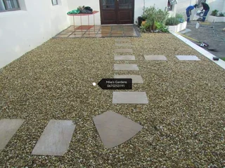 13 N 19 Mm Brown N Grey Block N Stones # 100% Weeds Free Roll On Lawn # Compost # Lawn Dressing