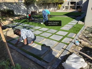 DRY LANFSCAPING N GARDENING ASTRO TURF N ALL TYPES OF STONES AND PAVING INSTALLATION