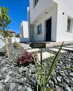 GREY N BROWN BLOCK N STONES # INSTANT ROLL ON GRASS #  COMPOST # LAWN DRESSING DELIVERY N INSTALL