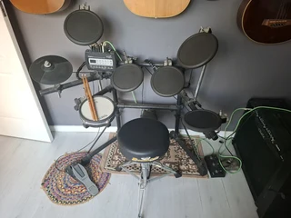 Electronic drum kit gumtree hotsell