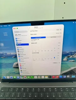 Macbook pro  M4 16gb ram 512gb ssd