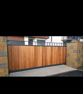 Wood and Nutec inlay gates and fencing