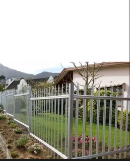 Palisade gates and Fencing