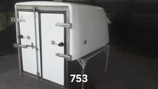 NP200 HALFTON CABOVER WHITE BEEKMAN CANOPY