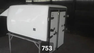 NP200 HALFTON CABOVER WHITE BEEKMAN CANOPY