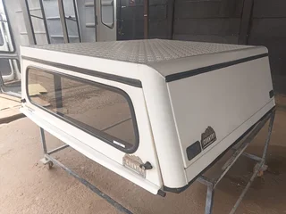 Toyota Hilux 2016-2025 Double Cab White County Canopy