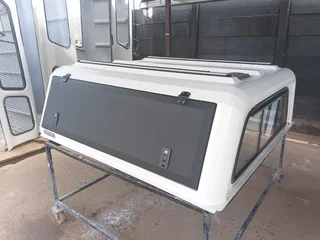 TOYOTA HILUX 2016-2025 DOUBLE  CAB RLD WHITE FRAME BLACK DOOR