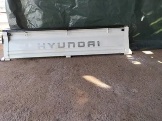 H100/k2700/k2500 Tailgate White