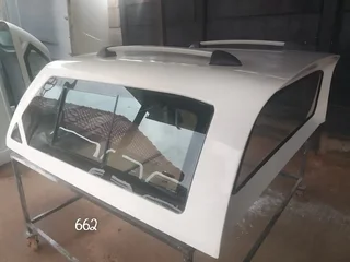 HILUX 2005-2015 DOUBLE CAB LOWLINE WHITE BEEKMAN EXECUTIVE CANOPY