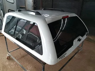 ISUZU 2022-2025 DOUBLE CAB LOWLINE WHITE BEEKMAN EXECUTIVE CANOPY