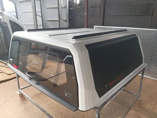 ISUZU 2022-2025 DOUBLE CAB LOWLINE WHITE RHINOMAN XPEDITION CANOPY