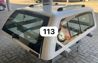 TOYOTA HILUX 2005 EXTENDED CAB LOWLINE WHITE BEEKMAN EXECUTIVE CANOPY