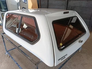 CHEV 2012 HALFTON LOWLINE WHITE BEEKMAN CANOPY