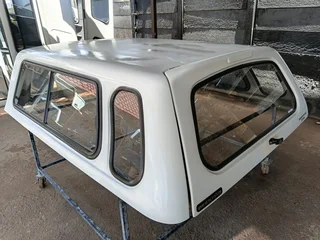 FORD RANGER 2016-2022 EXTENDED CAB LOWLINE WHITE BEEKMAN CANOPY