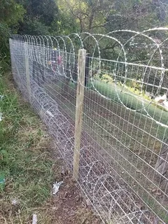 WELDED MESH FENCE
