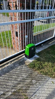 Sliding gate motor repairs(PE) Lockdown Security Solutions