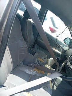 Toyota hilux stripping diesel 2.4 engine gearbox suspension tail light shock bump head lights roof