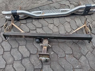 Toyota hilux stripping diesel 2.4 engine gearbox tailgate shock piston block crankshaft anything