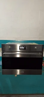 smeg oven and microwave combination  oven valued at R 22 000