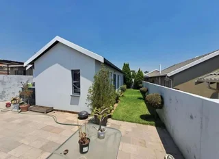 A house for rent in Cosmo  ext 0