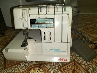 Elna 704 DEX overlocker
