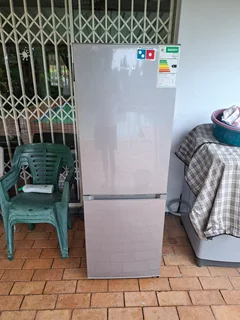 Fridge - Ad posted by Des Maharaj