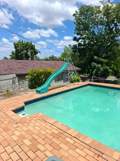 Swimming Pool Water Slide