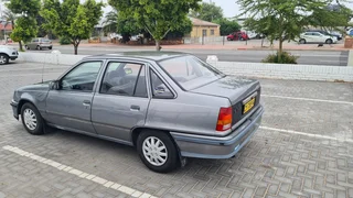 1989 Opel Monza Sedan