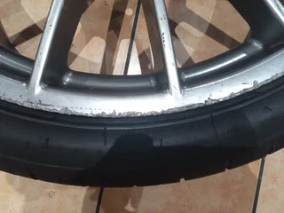 4 Porsche tyers with mags 265/35R22