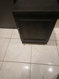 Headboard,2 pedestals and base queen size