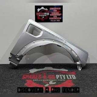 Discovery 4 RHS Fender for sale