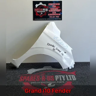 Grand i10 Fender for sale