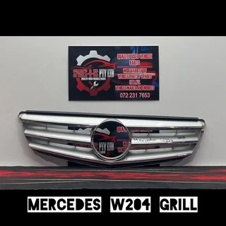 Mercedes W204 Grill for sale
