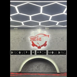 Discovery 4 Arch Moulding for sale