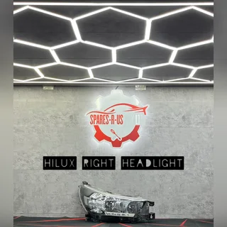 Hilux Right Headlight for sale