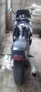 1999 Yamaha FZR genius