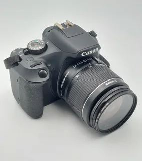 Canon Eos2000d &#43; Efs 18-55Mm F/3.5-5.6 Is Ii Lens &#43; Charger