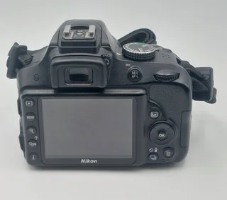 Nikon D3300 &#43; Af-P 18-55Mm &#43; Dx 1:3.5-5.6G Lens